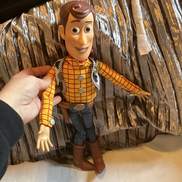 Woody Disney Toy Story Pull String Woody 15 inch Talking Action Figure - No Hat - Picture 3 of 7